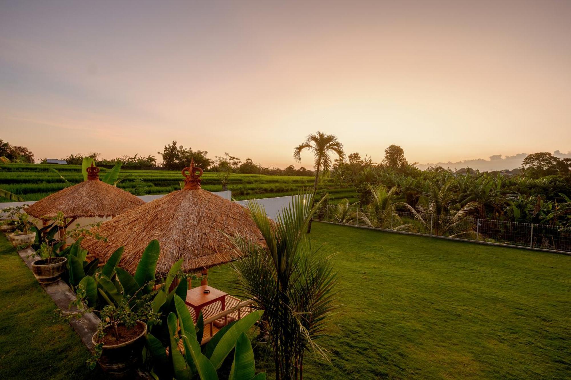 Eden Guest House Canggu Kültér fotó